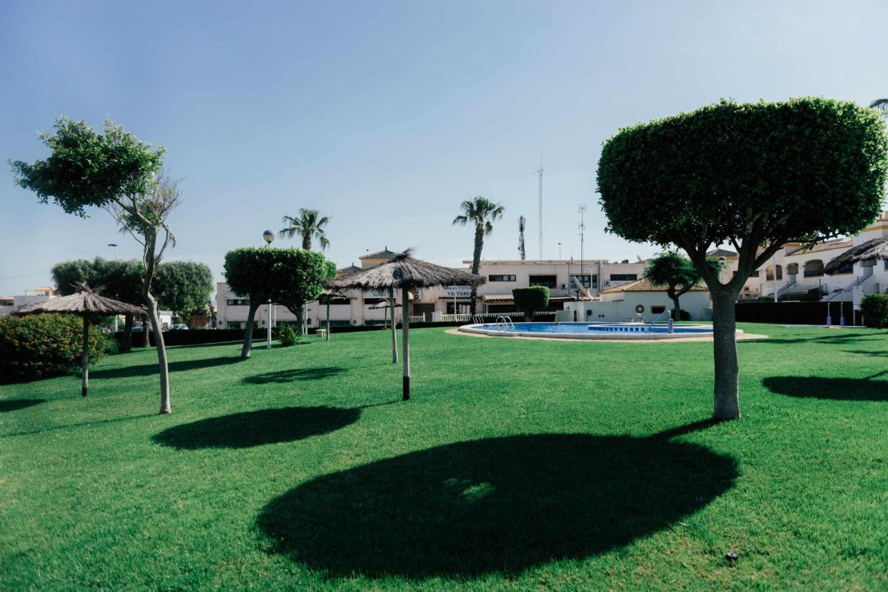 Stunning 2 Bedroom Apartment With Pool View Alicante Eksteriør billede