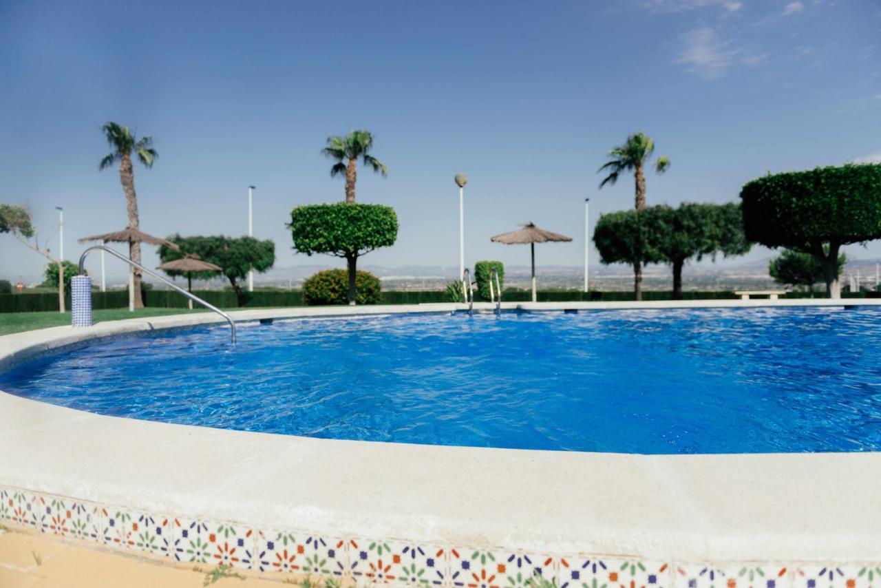 Stunning 2 Bedroom Apartment With Pool View Alicante Eksteriør billede